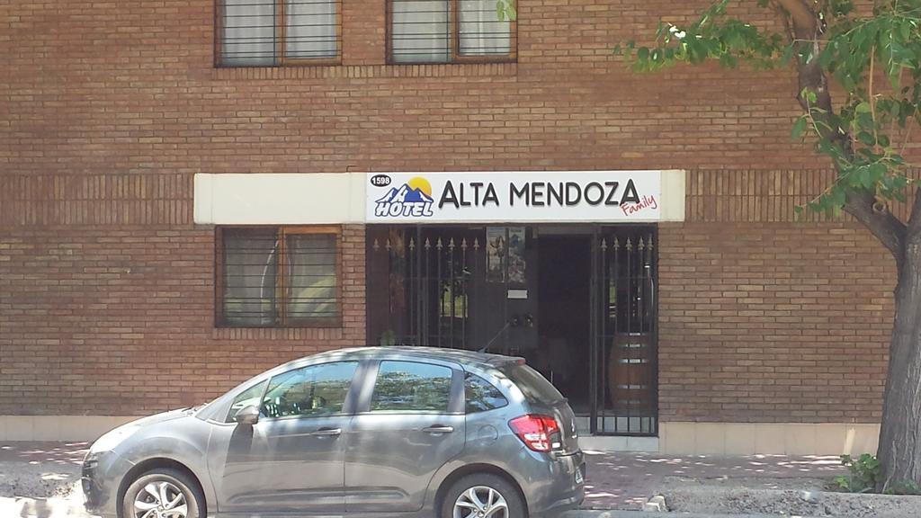 Alta Hotel 2*